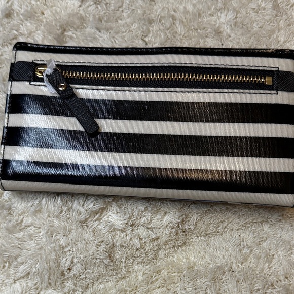 NWT Kate Spade Cedar Street Floral Black and Blue Wallet - Picture 3 of 9